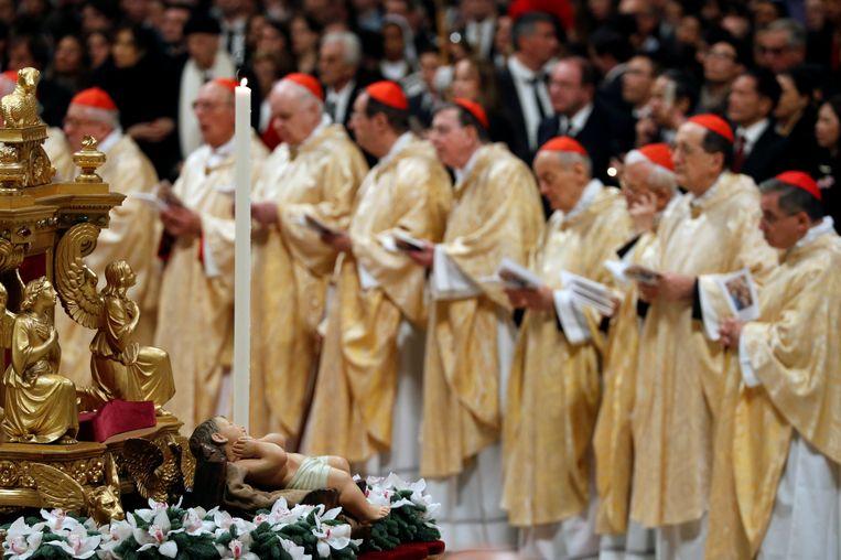 Pope condemns "excessive consumption drive" during Christmas 1 Pope condemns "excessive consumption drive" during Christmas 1