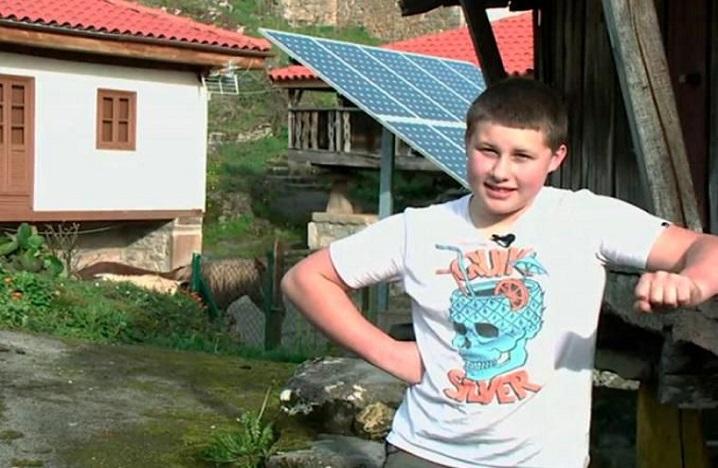 Adrian, only kid in Asturias since 2005, doesn't want another kid