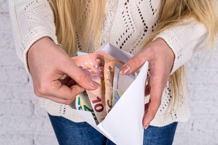 Mysterious envelopes with money set the Spanish village on its feet
