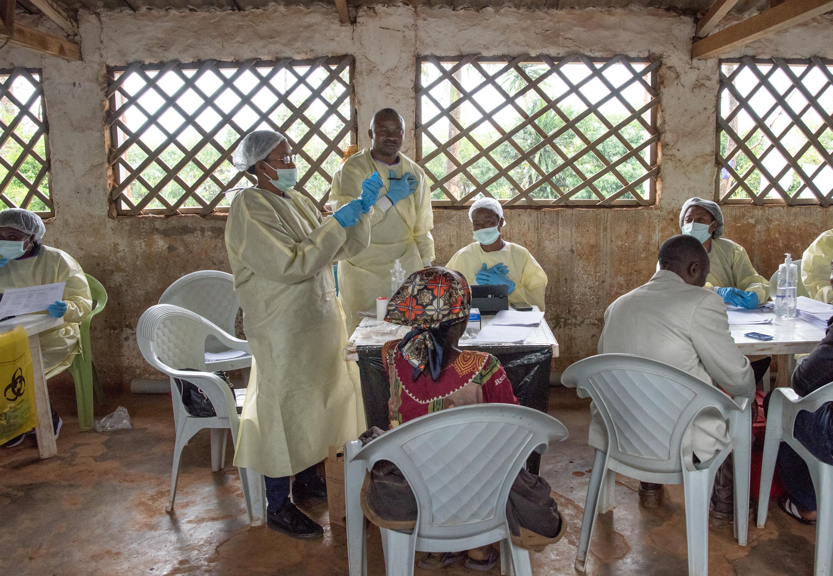 More than 90 health workers infected with Ebola in the DRC